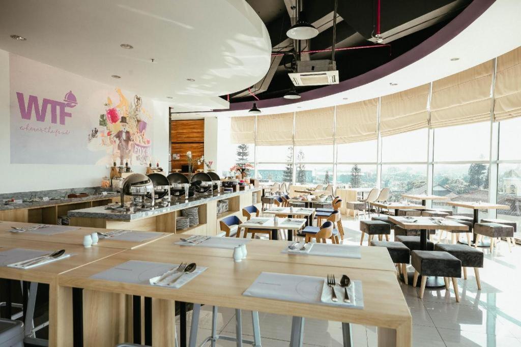 Fox Lite Hotel Metro Indah - Bandung Exteriör bild