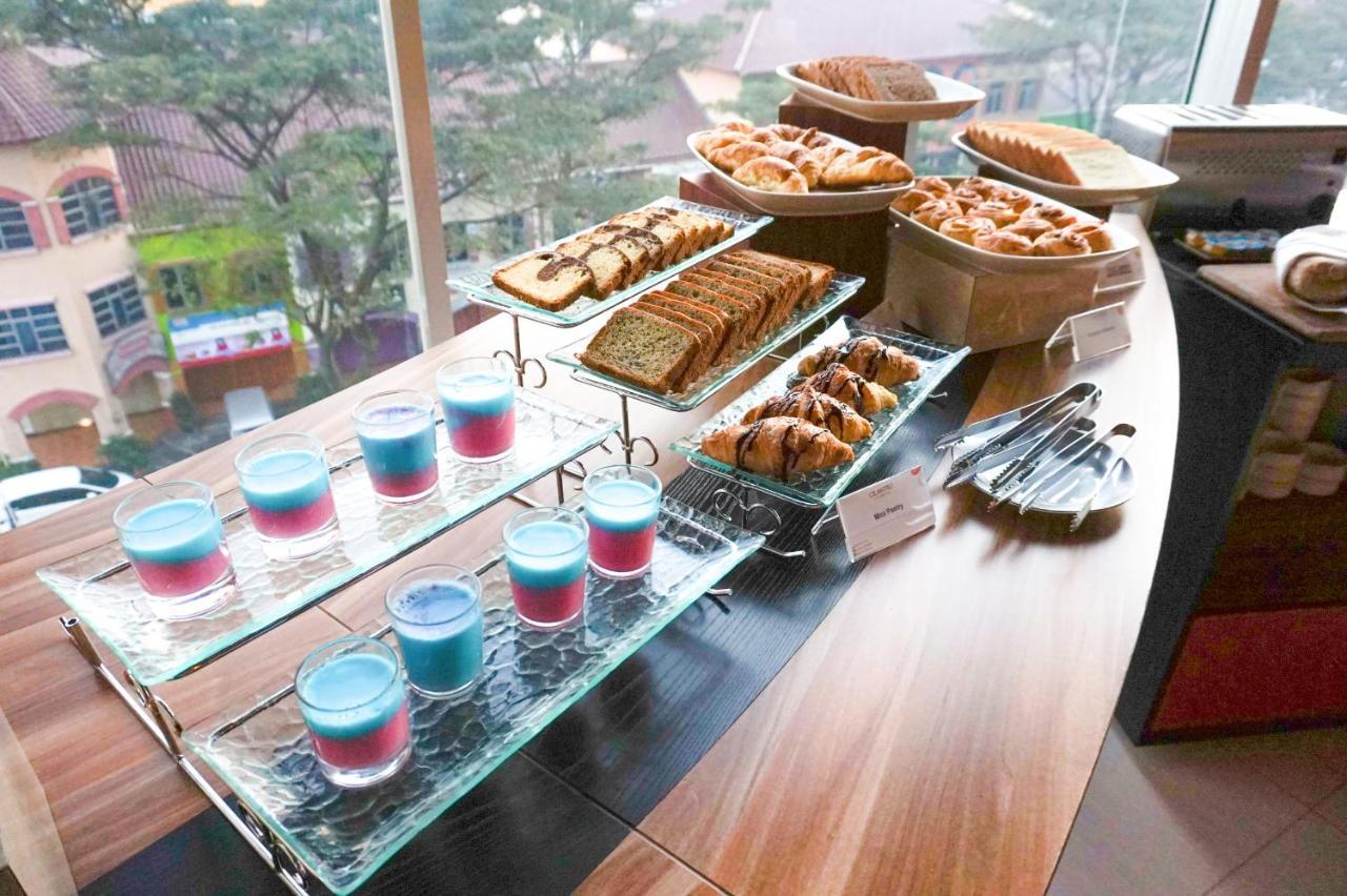 Fox Lite Hotel Metro Indah - Bandung Exteriör bild